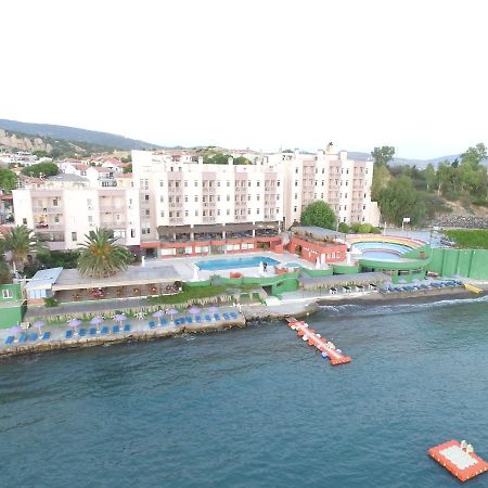Hotel Leon Foca Exteriér fotografie